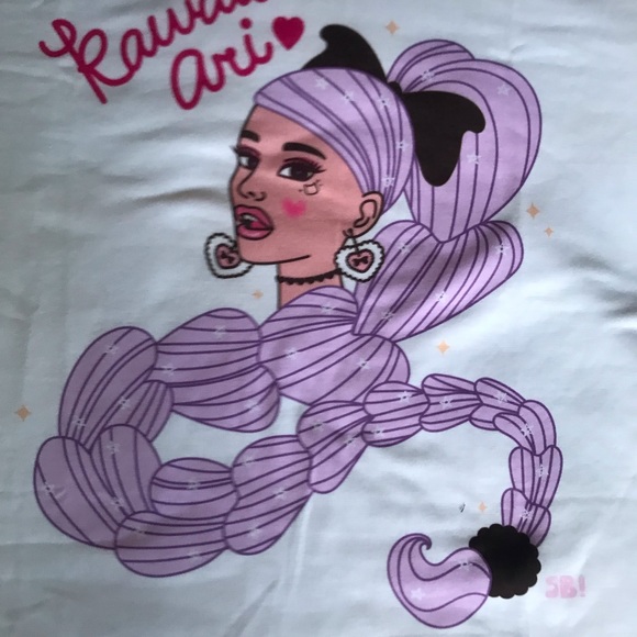 Sprinkle Bat art - Kawaii Ari (Ariana Grande) Tshirt - Picture 5 of 6
